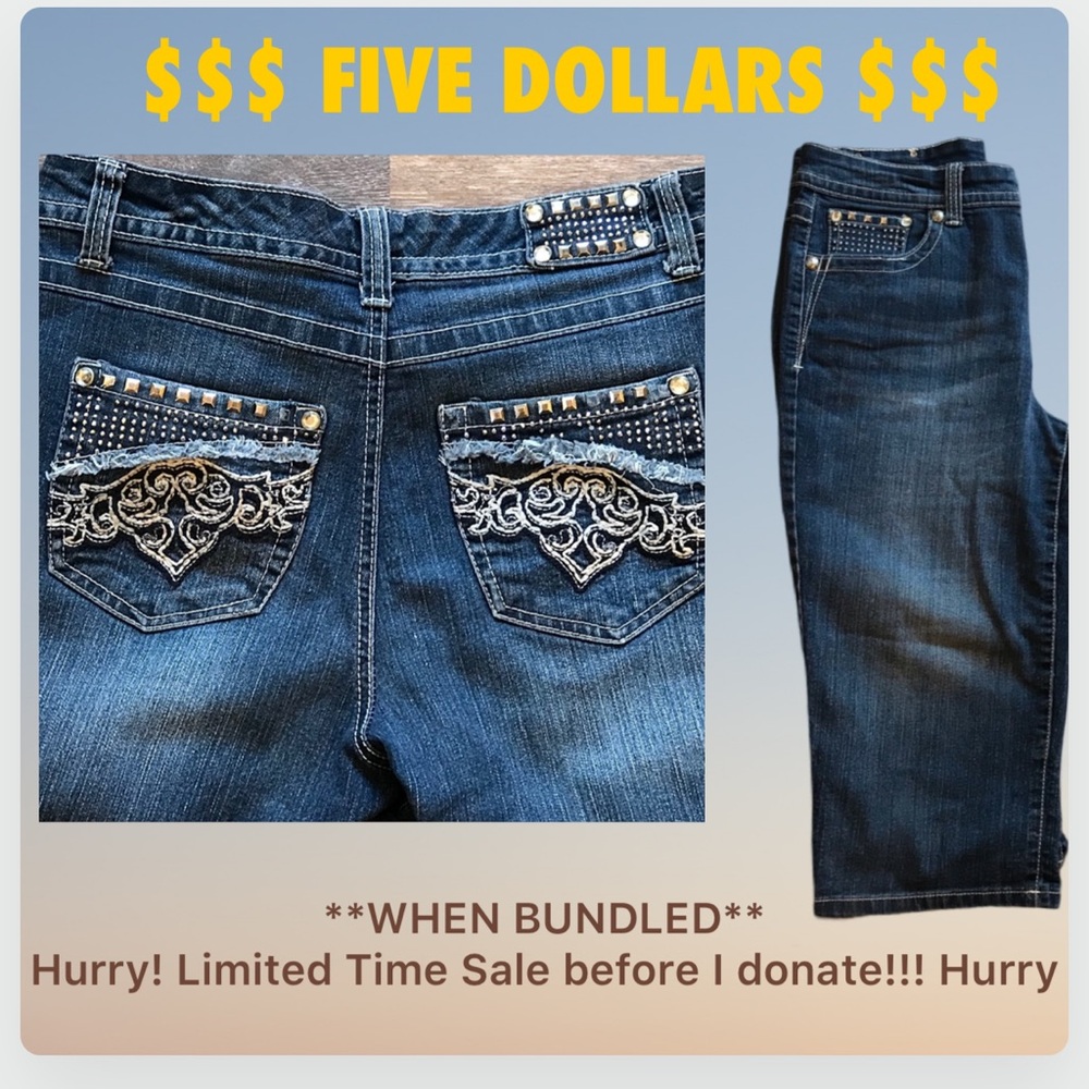 ✅Adorable jean shorts. ✅     $5.00 WHEN BUNDLED"